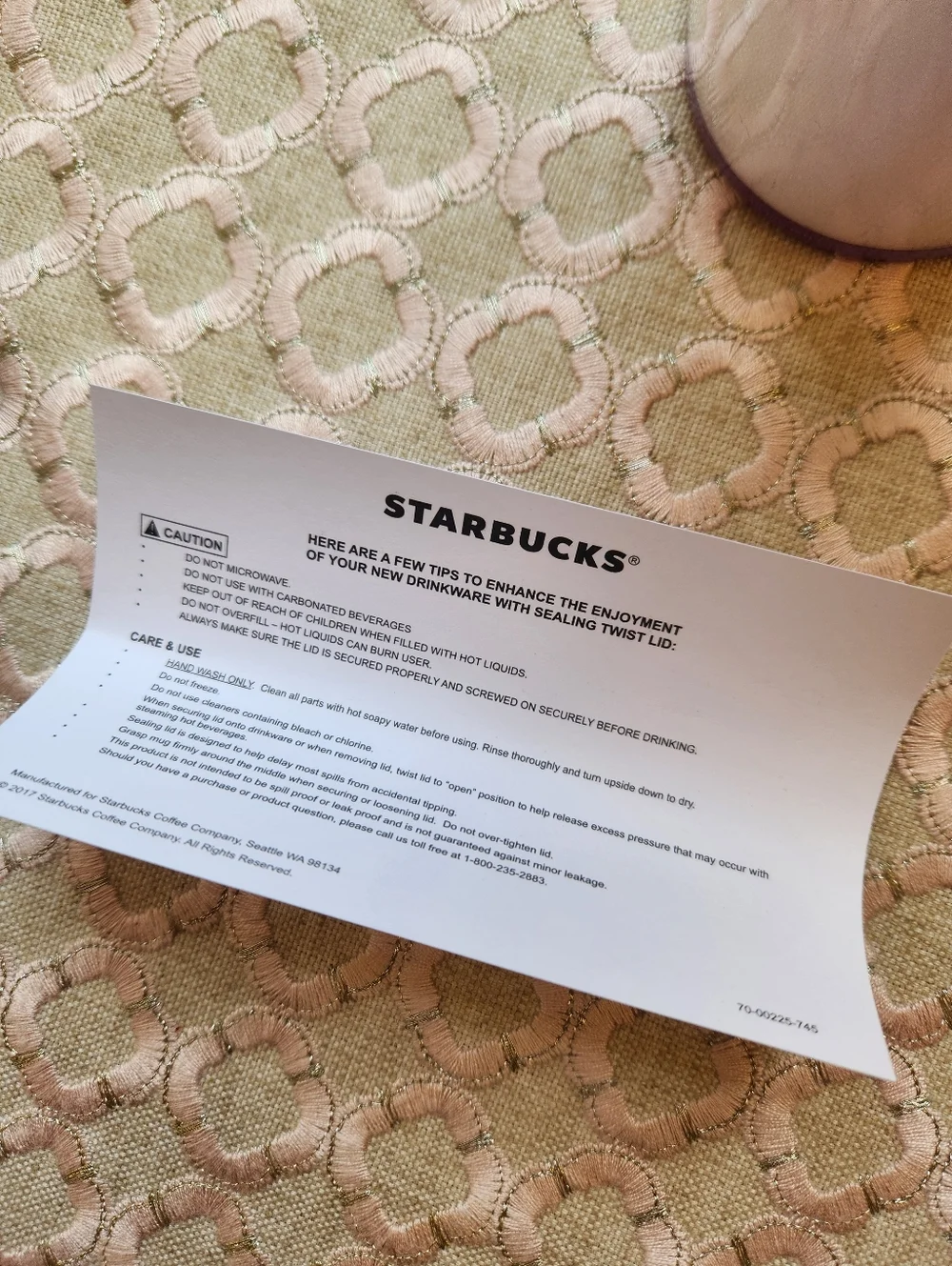 Starbucks 16 Oz 2018 Wreath and Doves Plastic Christmas Tumbler, NWT